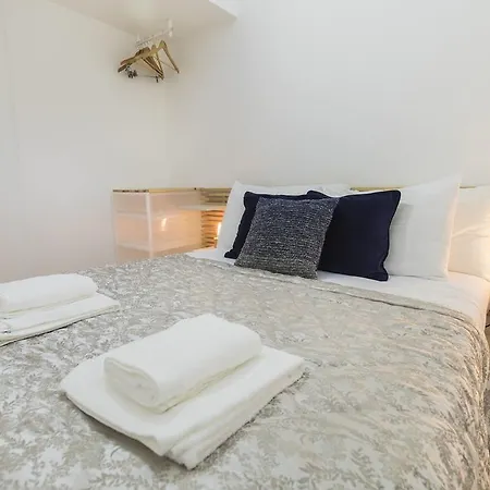 Lovelystay - Bairro Alto Hill Amazing View Apartment