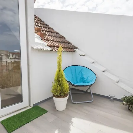 Lovelystay - Bairro Alto Hill Amazing View *