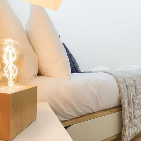 Lovelystay - Bairro Alto Hill Amazing View Apartment *